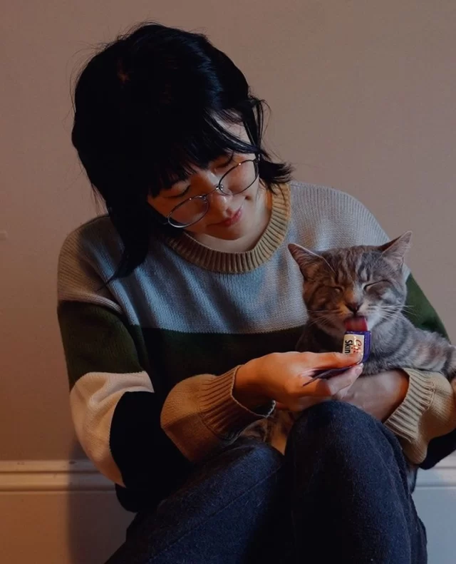 Our hearts are full of gratitude for the foster volunteers who make room in their hearts and homes for #TreeHouseCats. 🏡⁠
⁠
Take Fan, for example—a documentary filmmaker who drifts around the world when she’s not filming, chasing mountains and stories along the way. 🌐🏔️ Every time she lands back at O’Hare, she sends us an email as her plane touches down: she’s ready for another home-base adventure with a cat in need. In a material world, Fan finds her real happiness in giving. ⁠
⁠
She started out fostering healthy cats and kittens who just needed a little extra time before heading to the adoption floor—a task that seems light and fun to most. Then she decided to take on Dempster, a recently adopted Tree House cat receiving treatment for anemia and liver disease. With our team’s guidance, easy communication, and supplies at the ready, Fan handled the challenge beautifully.⁠
⁠
Thinking about fostering? Fan’s advice: “Know your limit and try it accordingly!”⁠
She admits goodbyes can be bittersweet, but when her foster cats move on, joy replaces sadness.⁠
⁠
“Being a transfer station in their journey is equally fulfilling,” she says. “It’s taught me to cherish things more.” 🐾⁠
⁠
Want to learn more about fostering with us? Visit treehouseanimals.org/engage/volunteer/foster/ to get started (link in bio)⁠
⁠